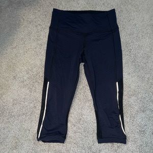 Lululemon cropped blue and black leggings